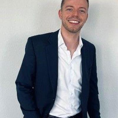 &copy; Dozent Sebastian Timmann